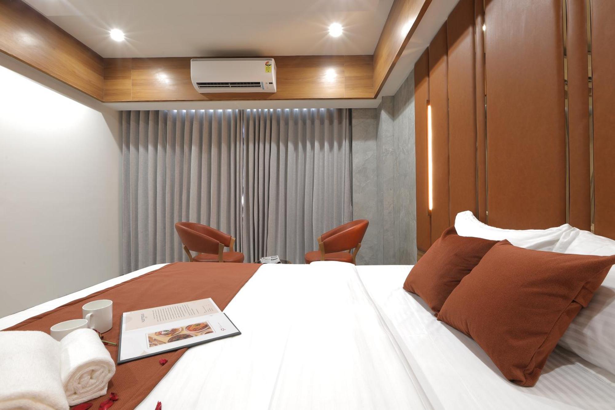 Plenteous Inn 아흐메다바드 외부 사진